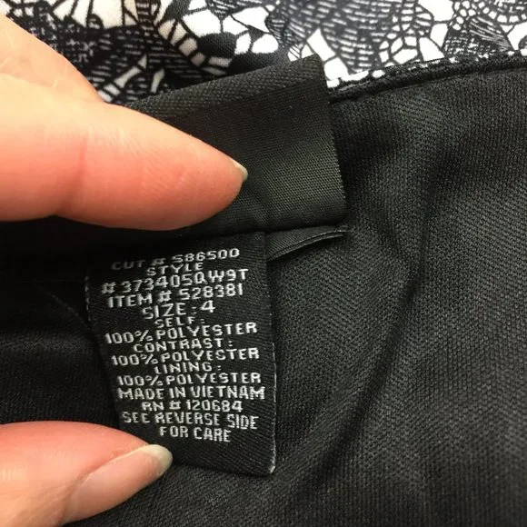 New! Torrid Tank Top Blouse 4X Womans Plus Black White Lace Print Sleeveless - Picture 9 of 14